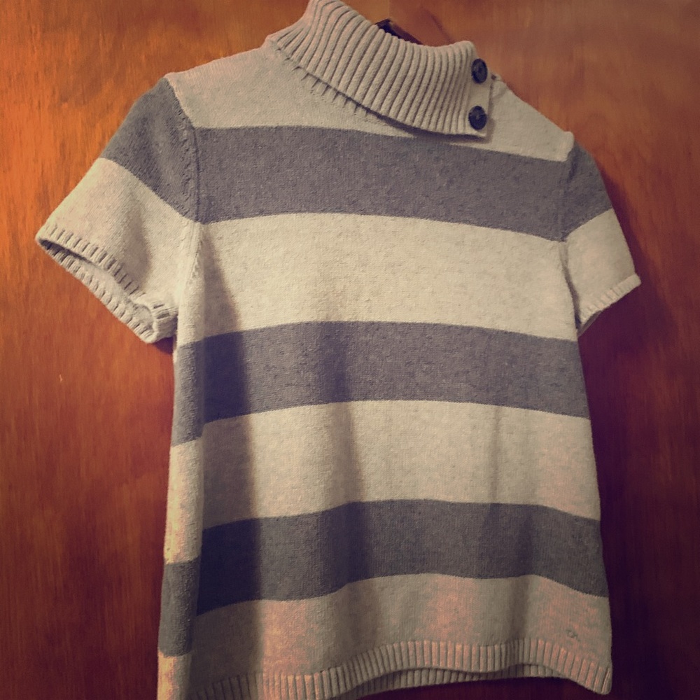 Gray striped Tommy Hilfiger short sleeved sweater, size L